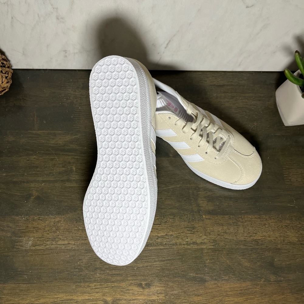 LE adidas Gazelle Off White - Picture 11 of 11